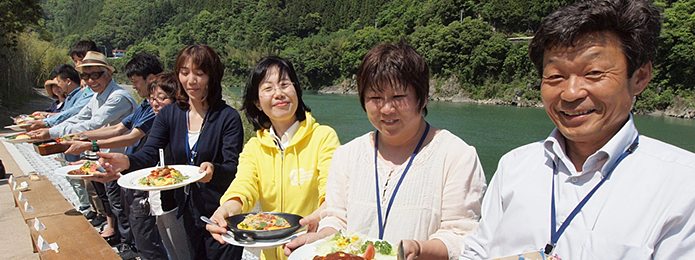 「ひだかオムライス街道」参加選手11プラス1勢揃い！
