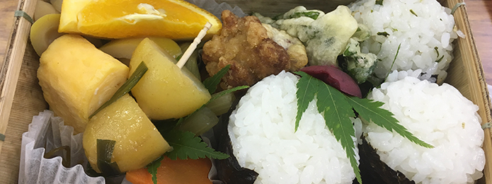 ボンネットバスが行く！　駅弁から始まるレトロな旅