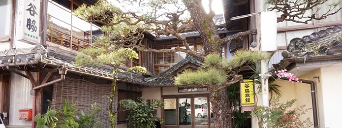 80年の歴史のなかで寛ぐ。越知町・谷脇旅館へ
