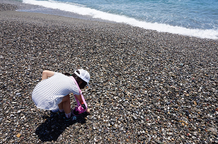 夏休みだ！　仁淀川の河口で宝さがしをしよう！