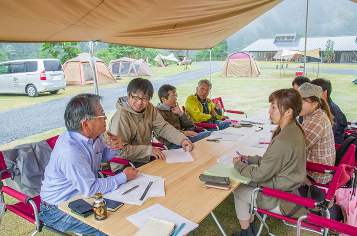 クリエイティブな会議をするなら、野に出でよ！