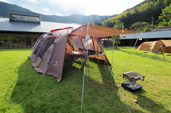 「キャンプは手ぶらで」が、仁淀川で始まっています！