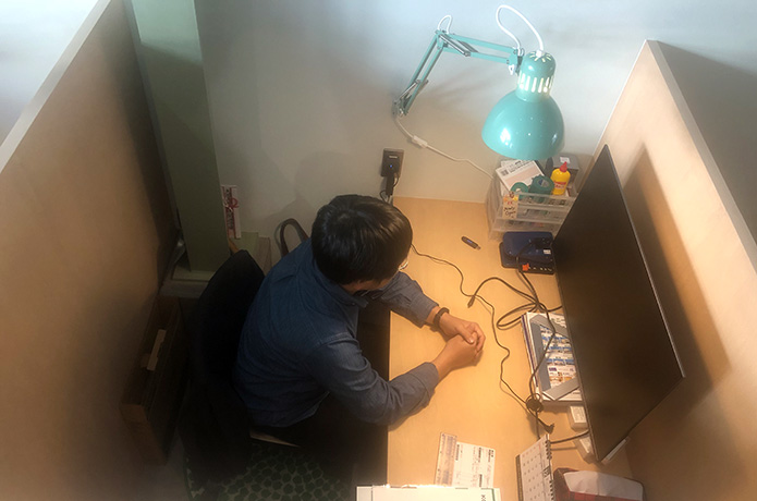 いの町の商店街にオープンしたばかりの、ちょっと変わったレンタルオフィス「KOKUBAN」を覗いてきました