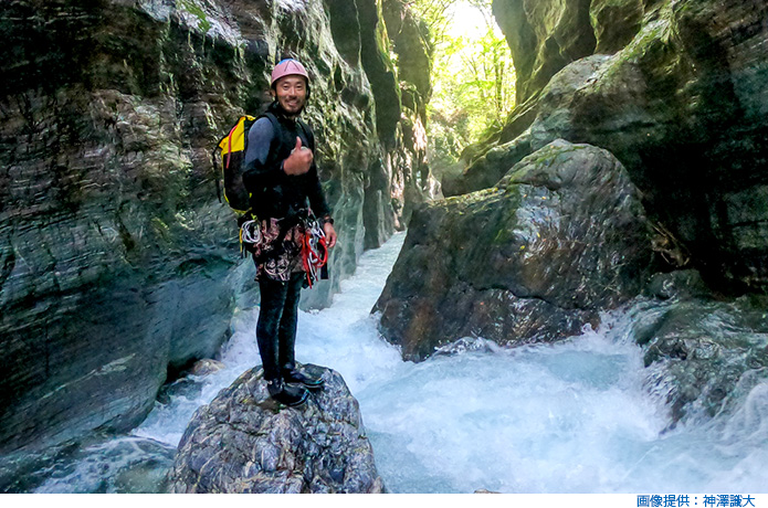 あの中津渓谷でキャニオニングツアー！？ 驚異の峡谷案内人はこんな男だ！